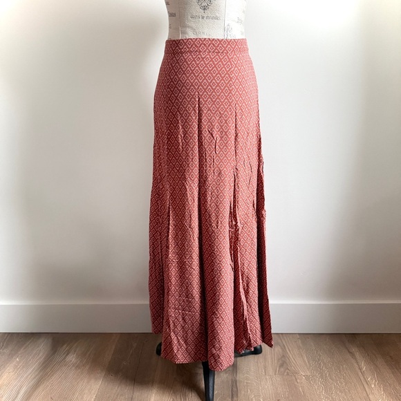 Forever 21 Coral Geometric Maxi Skirt - Picture 3 of 7